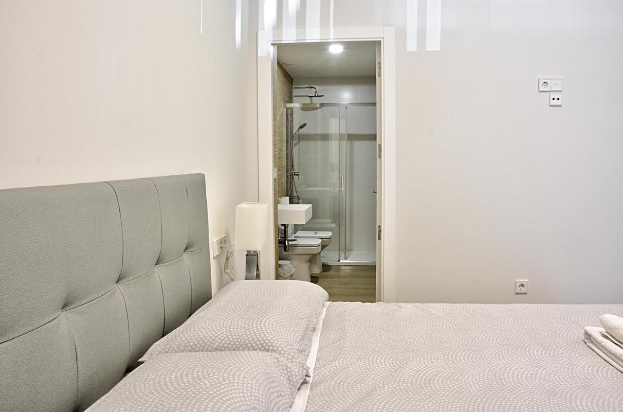 Apartamento De Dos Dormitorios En Triana Seville Exterior photo