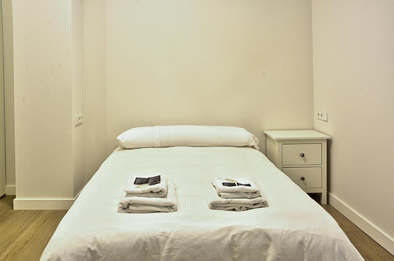 Apartamento De Dos Dormitorios En Triana Seville Exterior photo