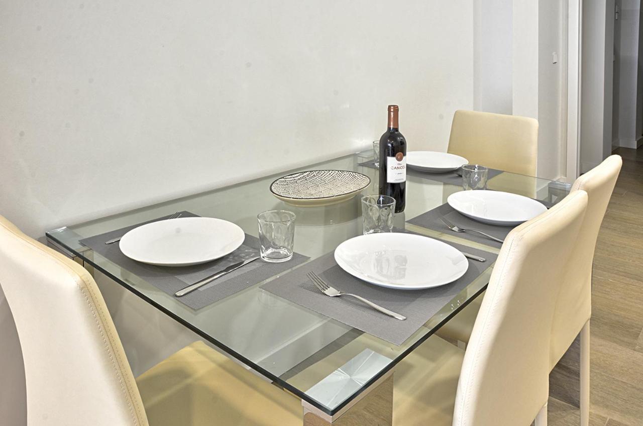 Apartamento De Dos Dormitorios En Triana Seville Exterior photo
